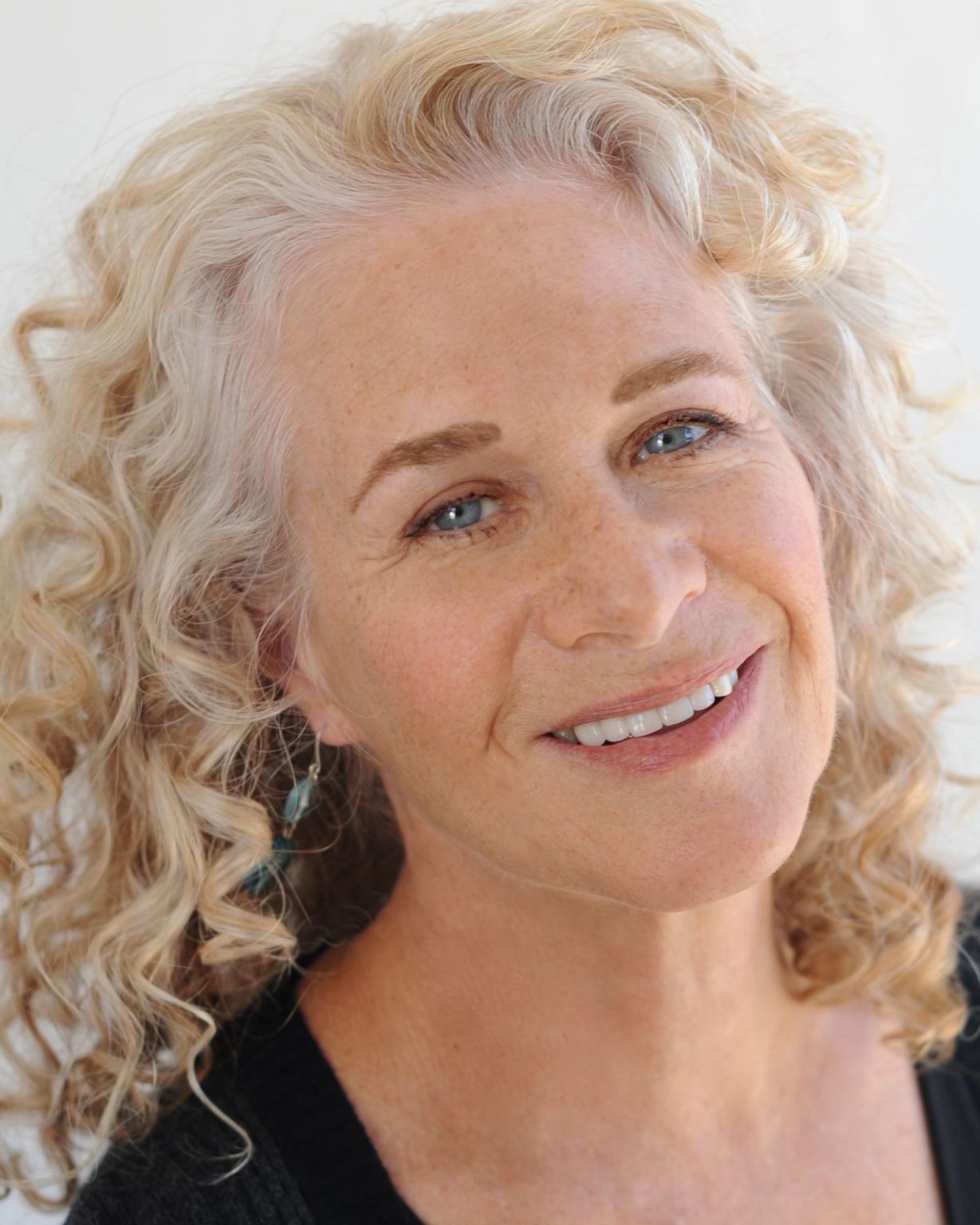 Carole King Natural Woman, Natural Leader Share Our Strength